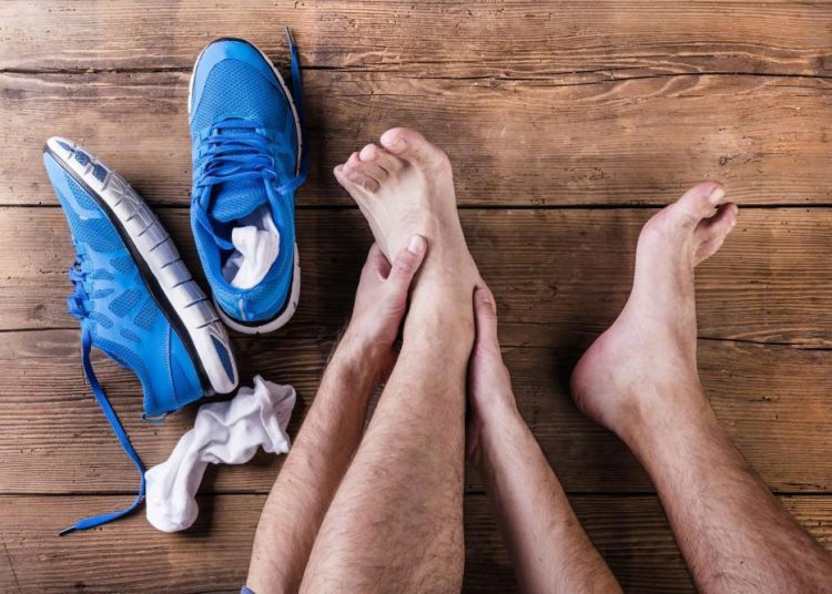 بهترین کفش طبی برای خار پاشنه (زنانه و مردانه) 2 The best shoes for men's heels