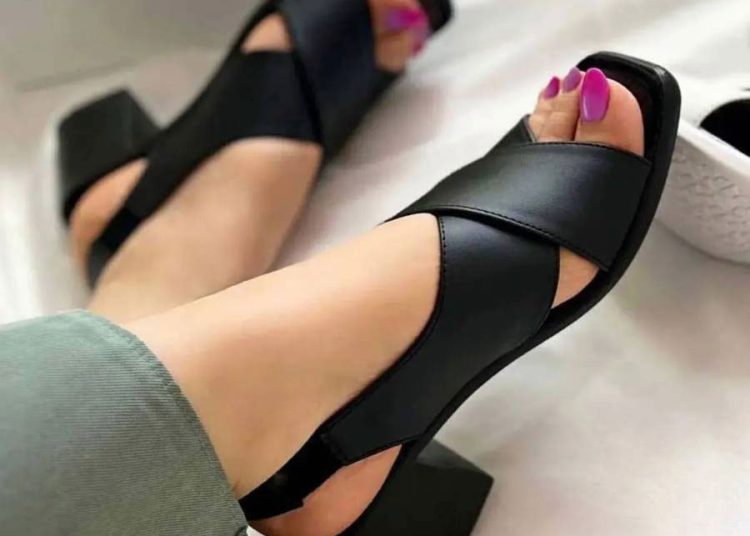 کفش تابستانی زنانه چرم